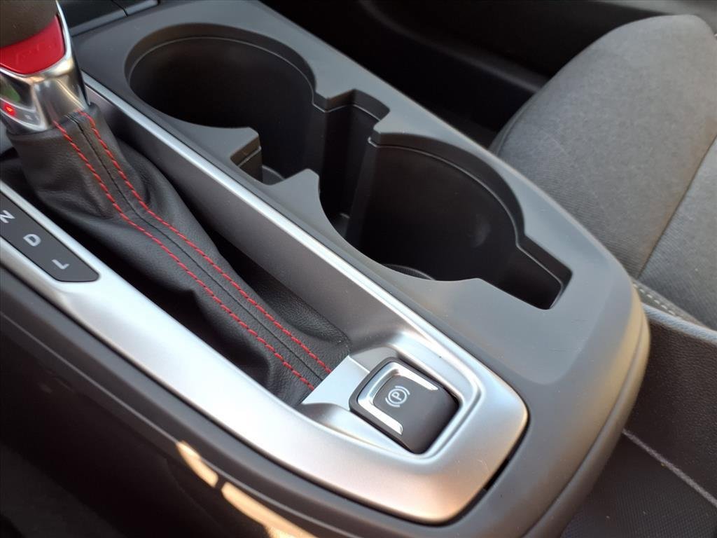 New 2025 Chevrolet Trax RS w/ Sunroof Package image 5