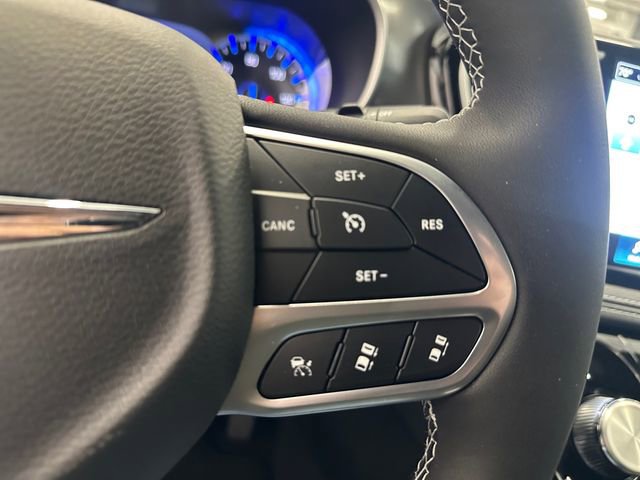 New 2026 Chrysler Pacifica Select image 31