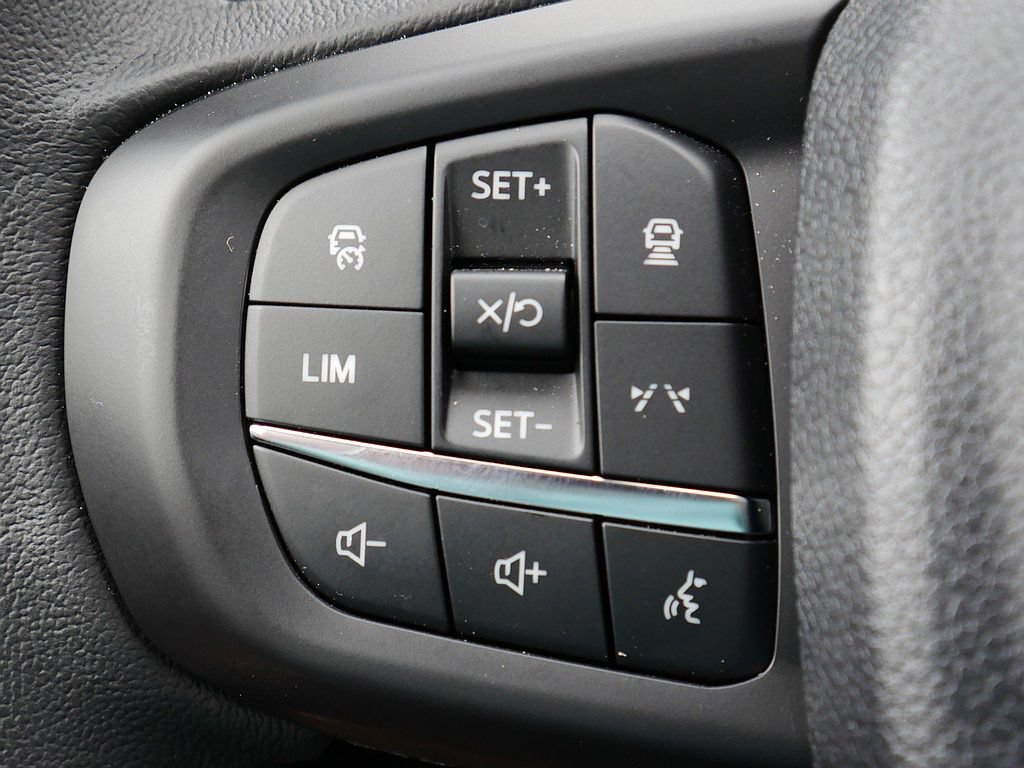 Used 2025 Ford Ranger Lariat w/ FX4 Off-Road Package AWD/4WD image 32
