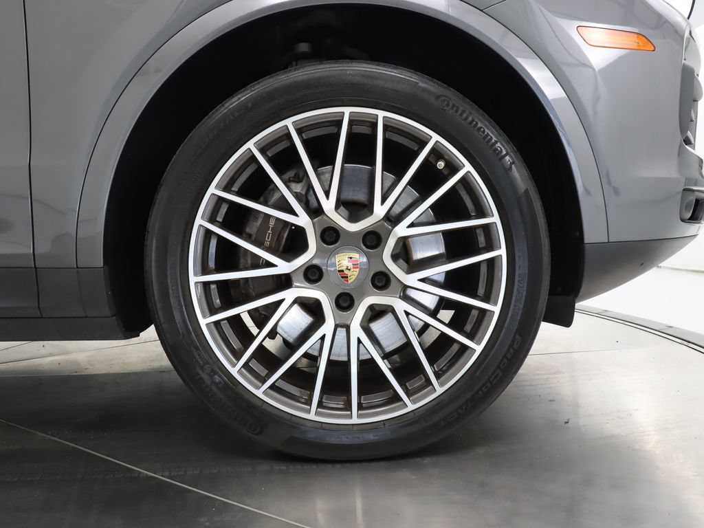 Used 2023 Porsche Cayenne AWD/4WD image 47