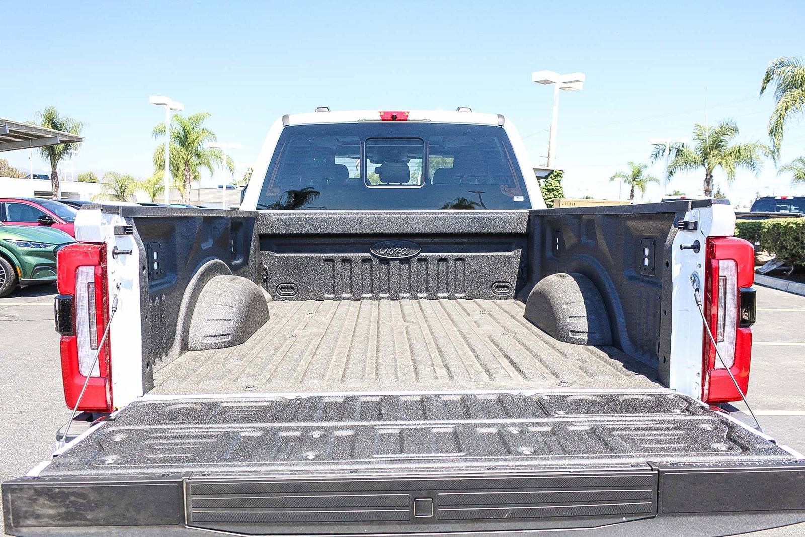 New 2025 Ford F350 Platinum w/ Platinum Plus Package image 28