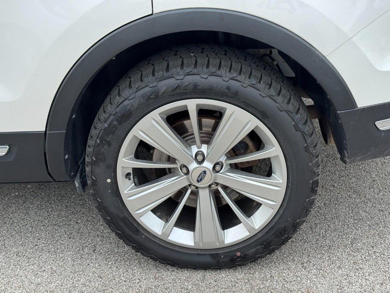 Used 2019 Ford Explorer Limited w/ Class III Trailer Tow Package AWD/4WD image 7