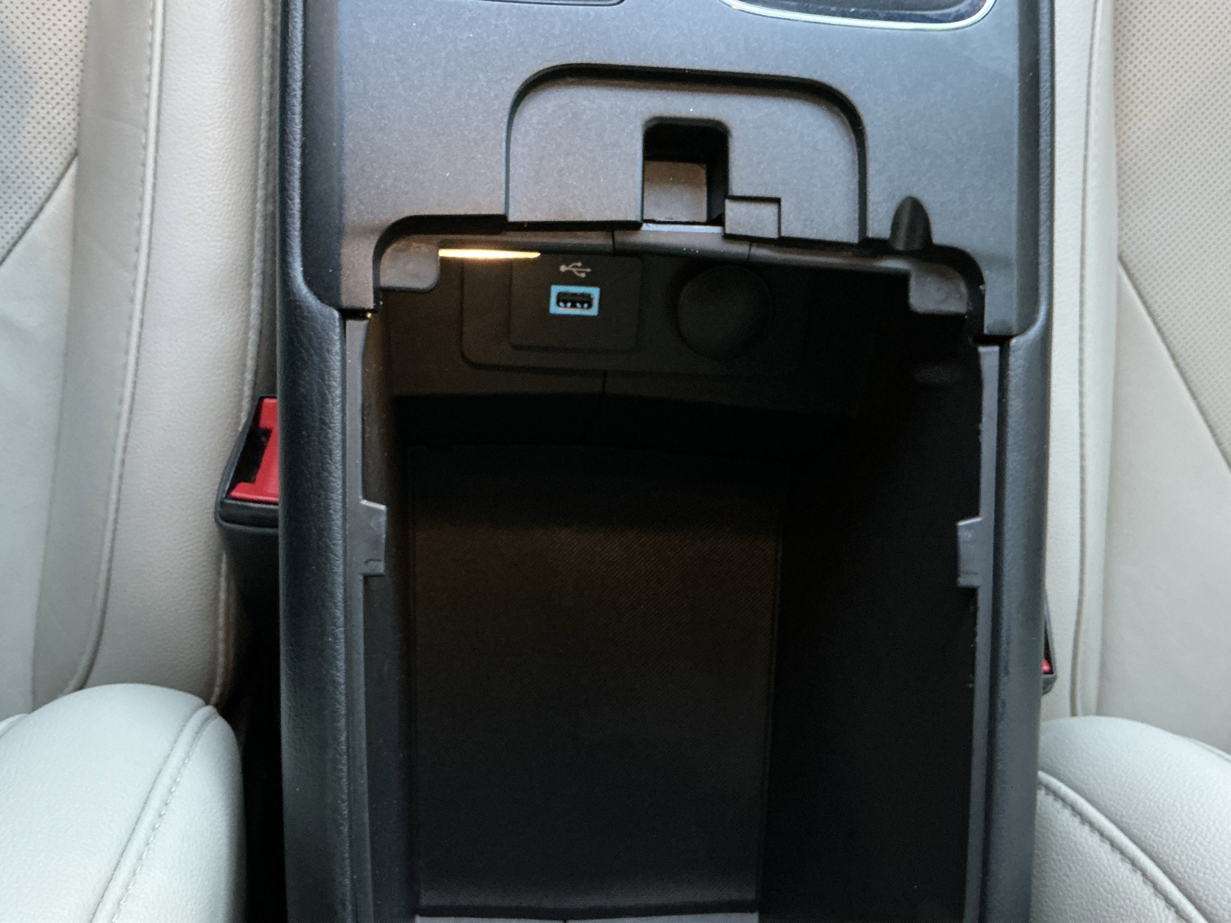 Used 2017 Ford Fusion Titanium image 28