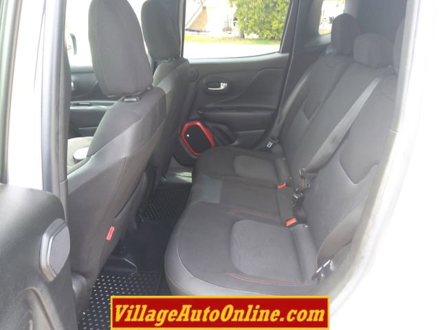 Used 2016 Jeep Renegade Trailhawk AWD/4WD image 31