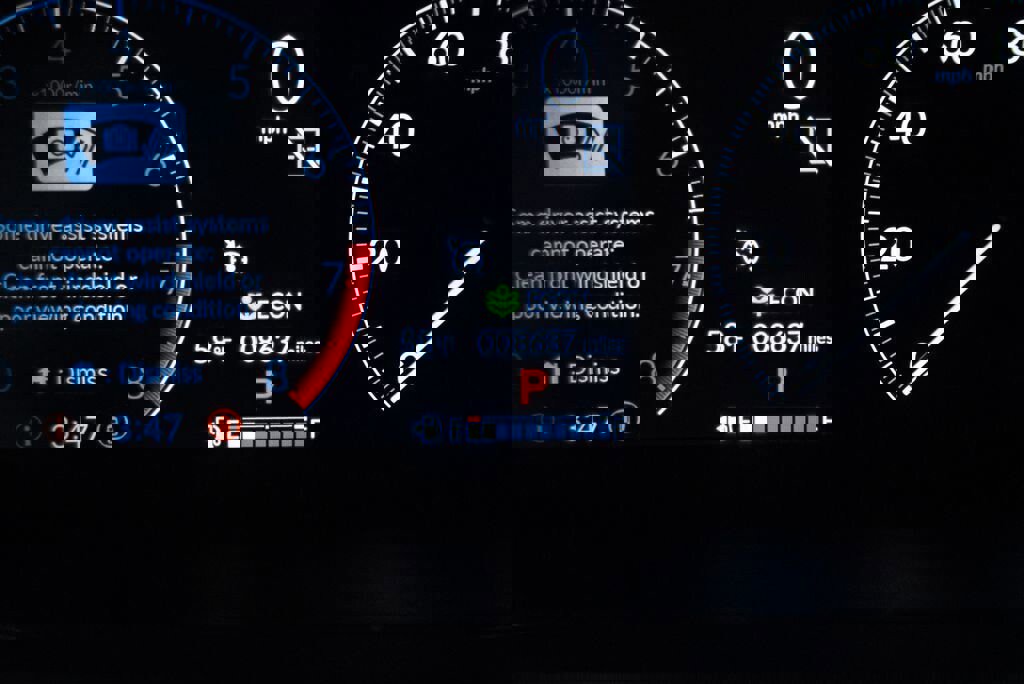 Used 2025 Honda HR-V LX image 17