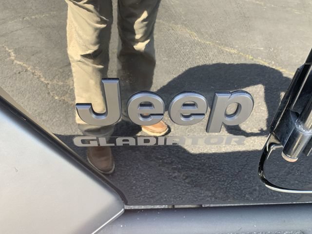 Used 2020 Jeep Gladiator Sport w/ Quick Order Package 24S AWD/4WD image 29
