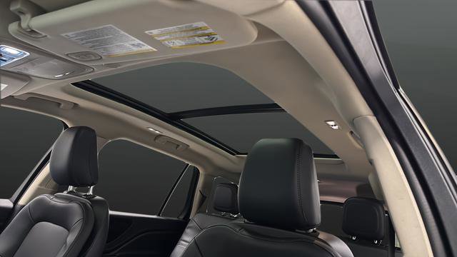 Used 2024 Lincoln Aviator AWD w/ Premium Package image 6