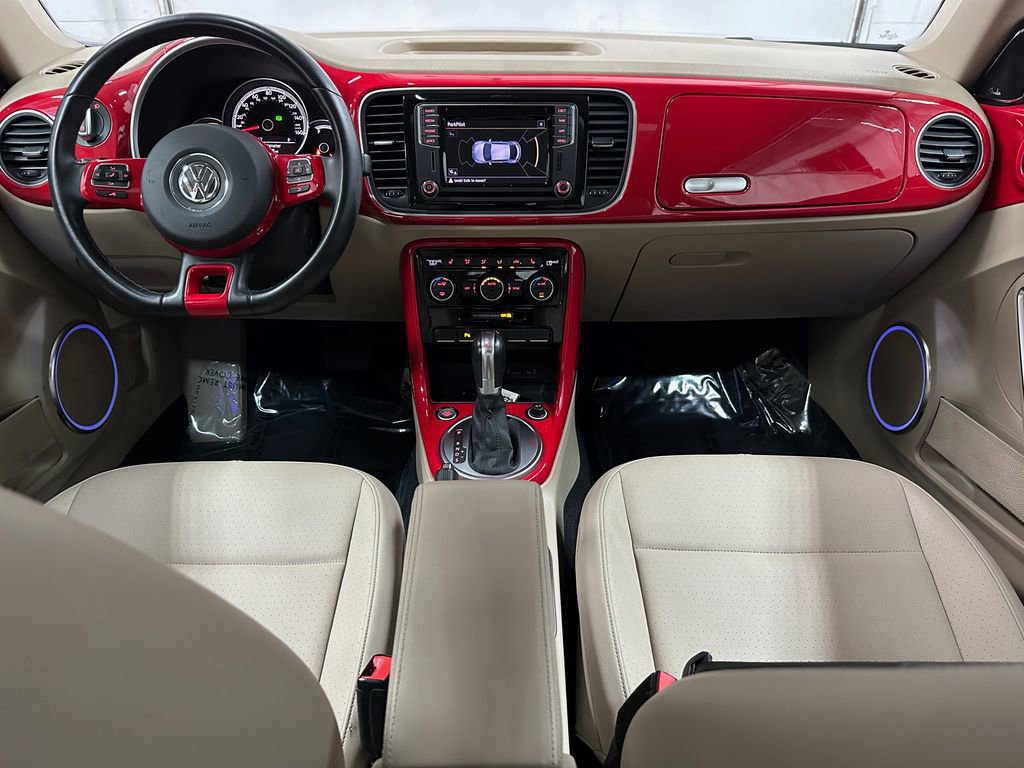 Used 2019 Volkswagen Beetle 2.0T SE FWD image 23