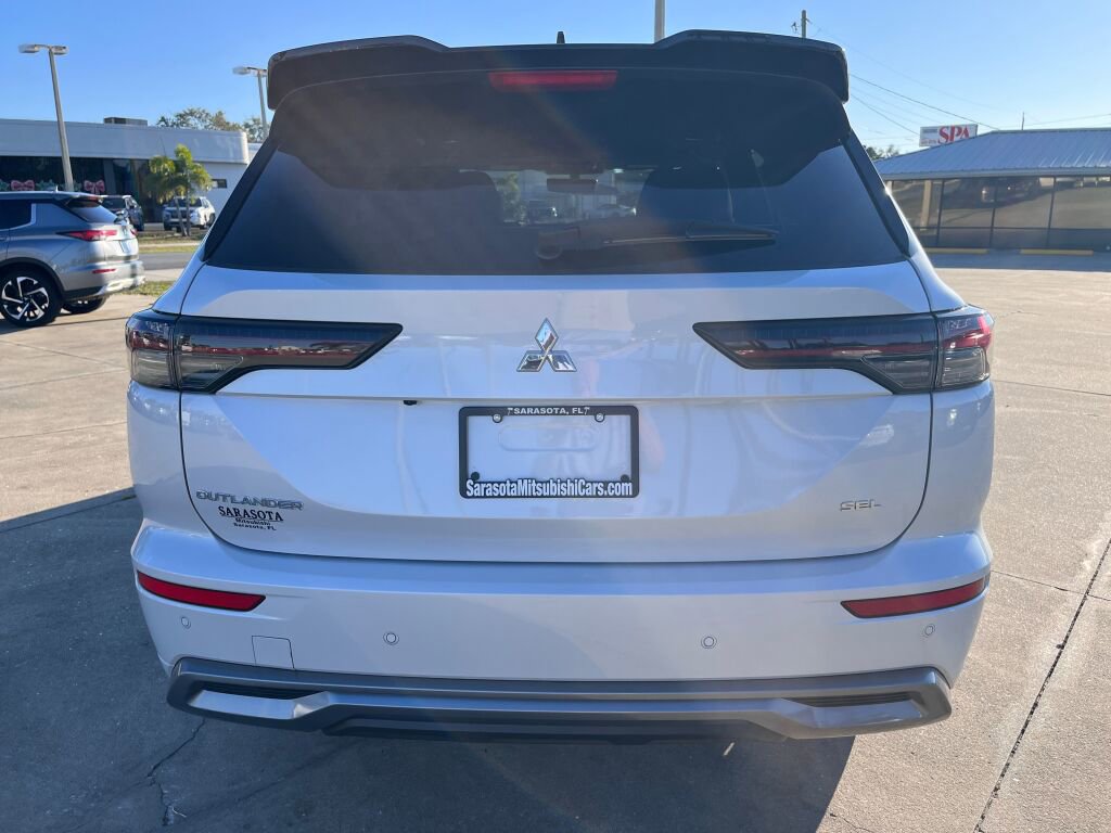New 2026 Mitsubishi Outlander SEL FWD image 4
