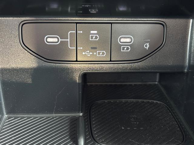 Certified 2025 Kia Sorento SX image 27