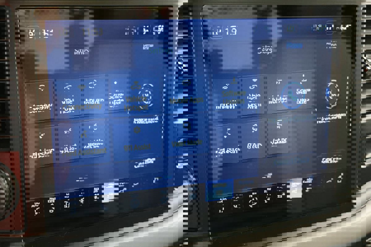 Used 2024 Ford F150 XLT w/ Mobile Office Package image 48