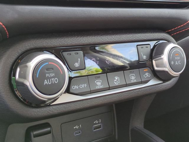 Used 2023 Nissan Versa SR w/ Trunk Package image 29