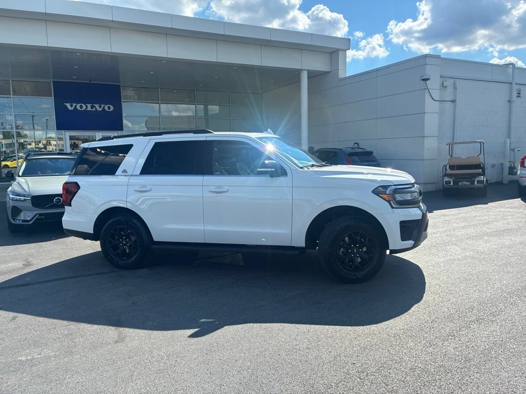 Used 2022 Ford Expedition Timberline AWD/4WD image 2