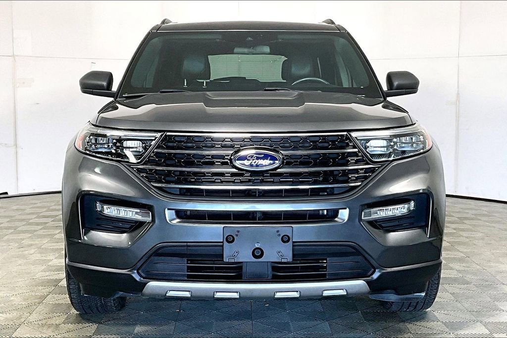 Used 2020 Ford Explorer XLT w/ Equipment Group 202A image 3