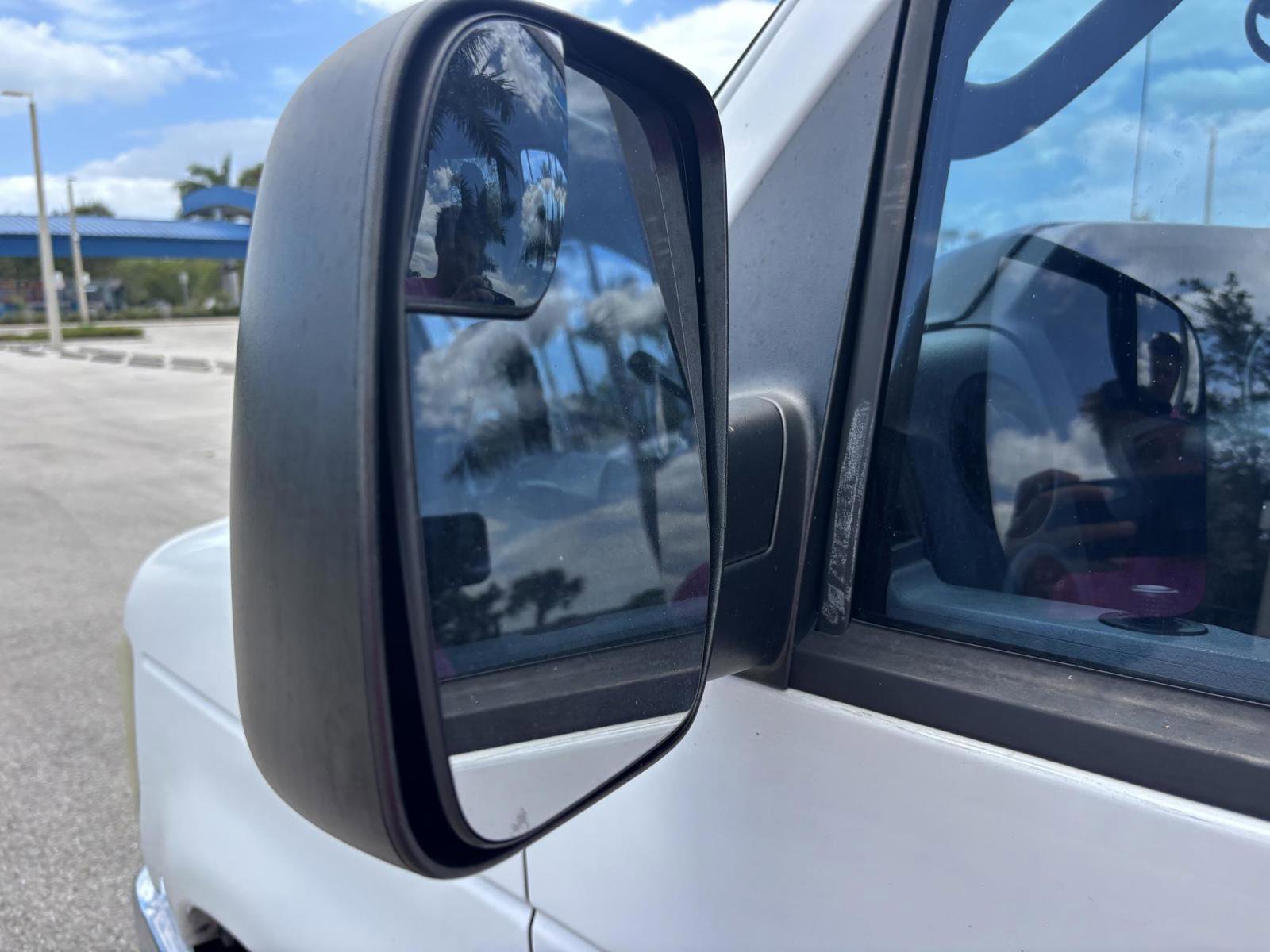 Used 2010 Ford E-350 and Econoline 350 XL image 34