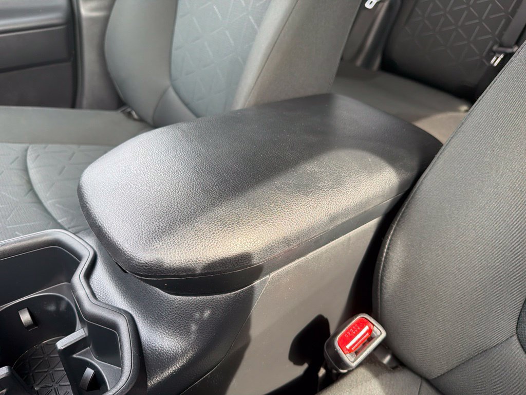 Used 2025 Toyota RAV4 XLE AWD/4WD image 14