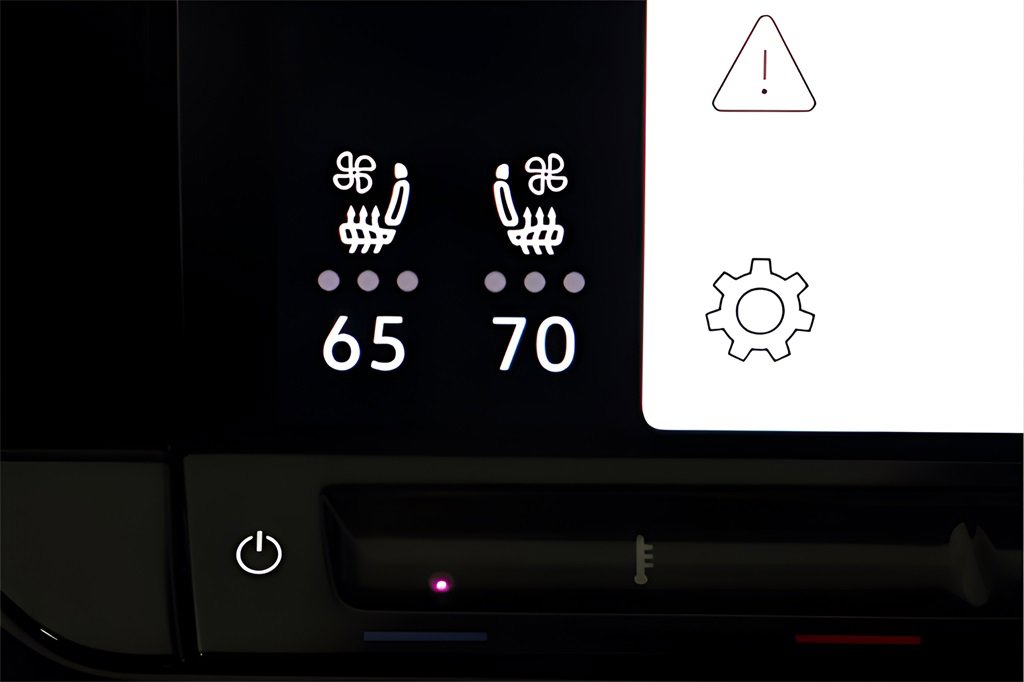 Used 2025 Volkswagen Atlas SE image 40