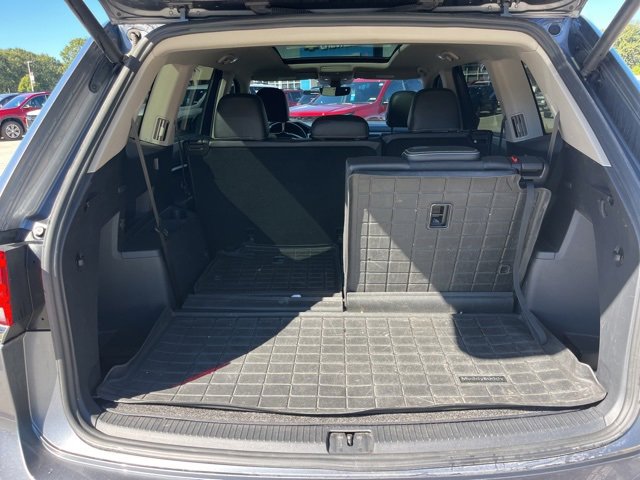 Used 2021 Volkswagen Atlas SEL R-Line image 6
