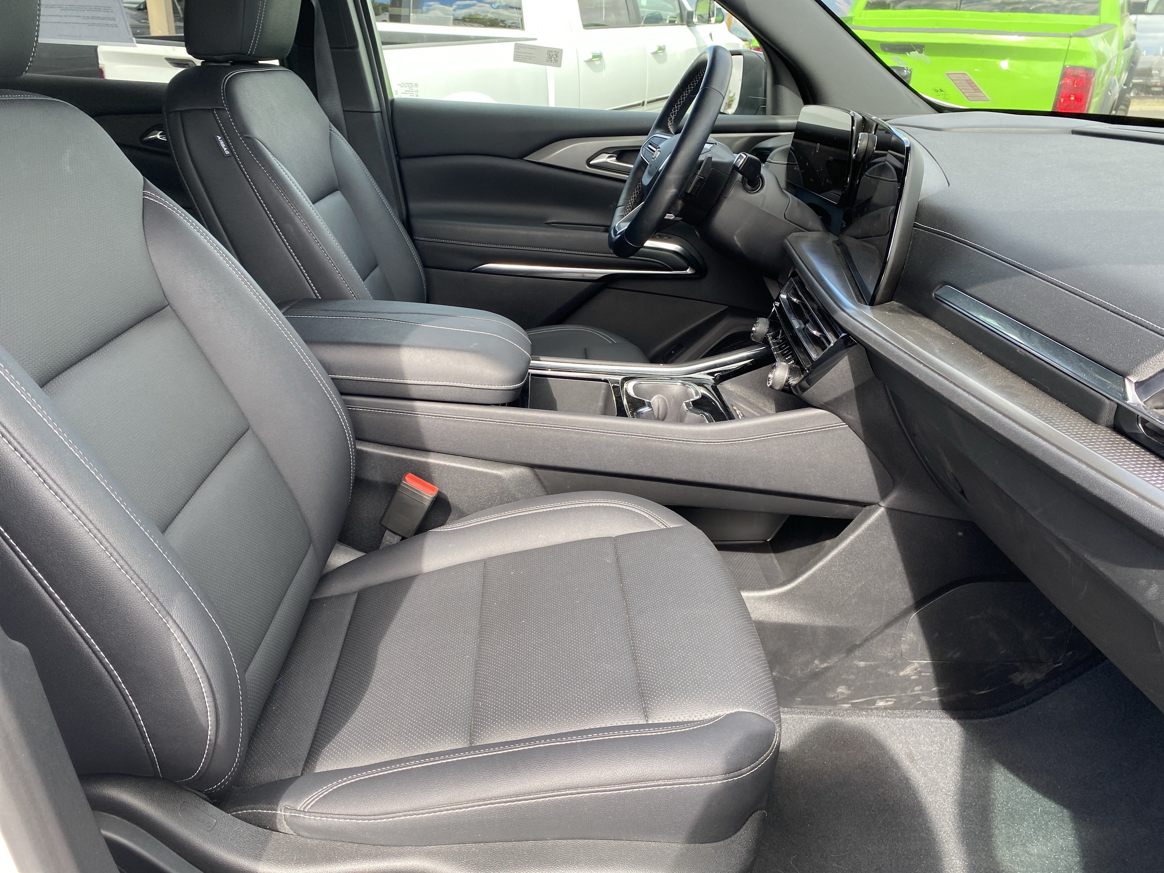 Used 2026 Chevrolet Traverse LT AWD/4WD image 29