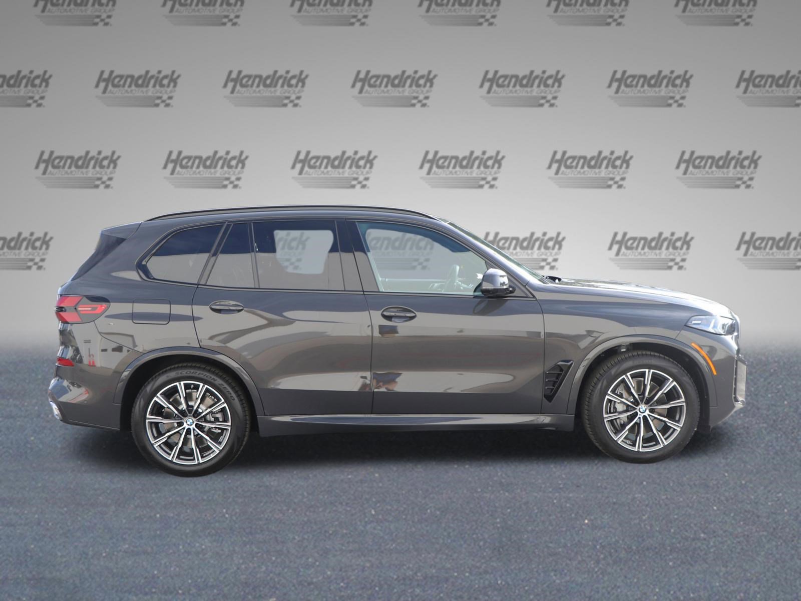 Used 2026 BMW X5 xDrive50e w/ M Sport Package AWD/4WD image 9