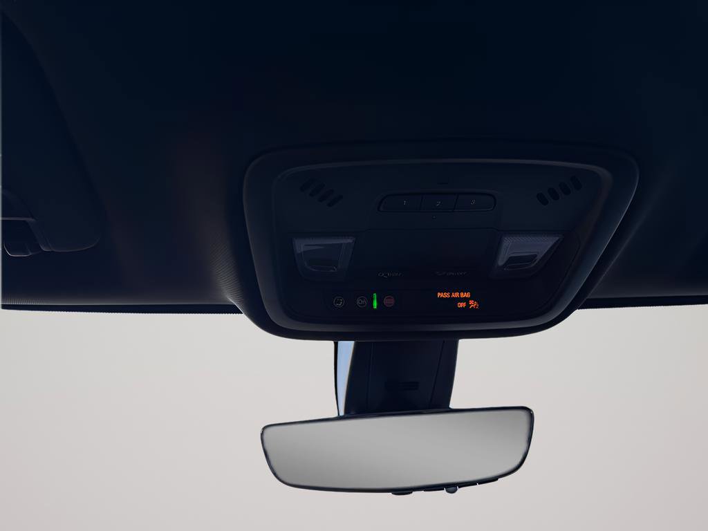 Used 2022 Chevrolet Traverse RS image 35