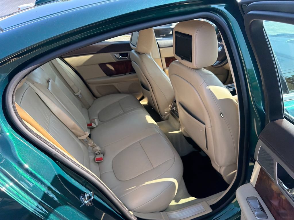 Used 2009 Jaguar XF Supercharged RWD image 46