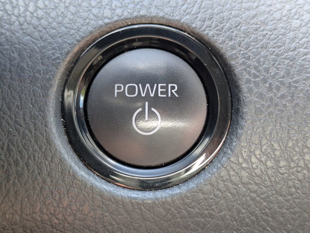 Used 2025 Toyota Camry LE FWD image 32