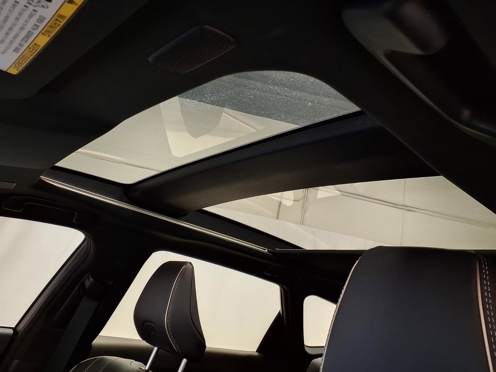 Used 2025 Toyota Crown Signia w/ Advanced Technology Package image 12