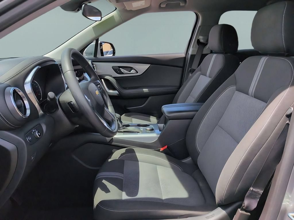 Used 2025 Chevrolet Blazer LT FWD image 20
