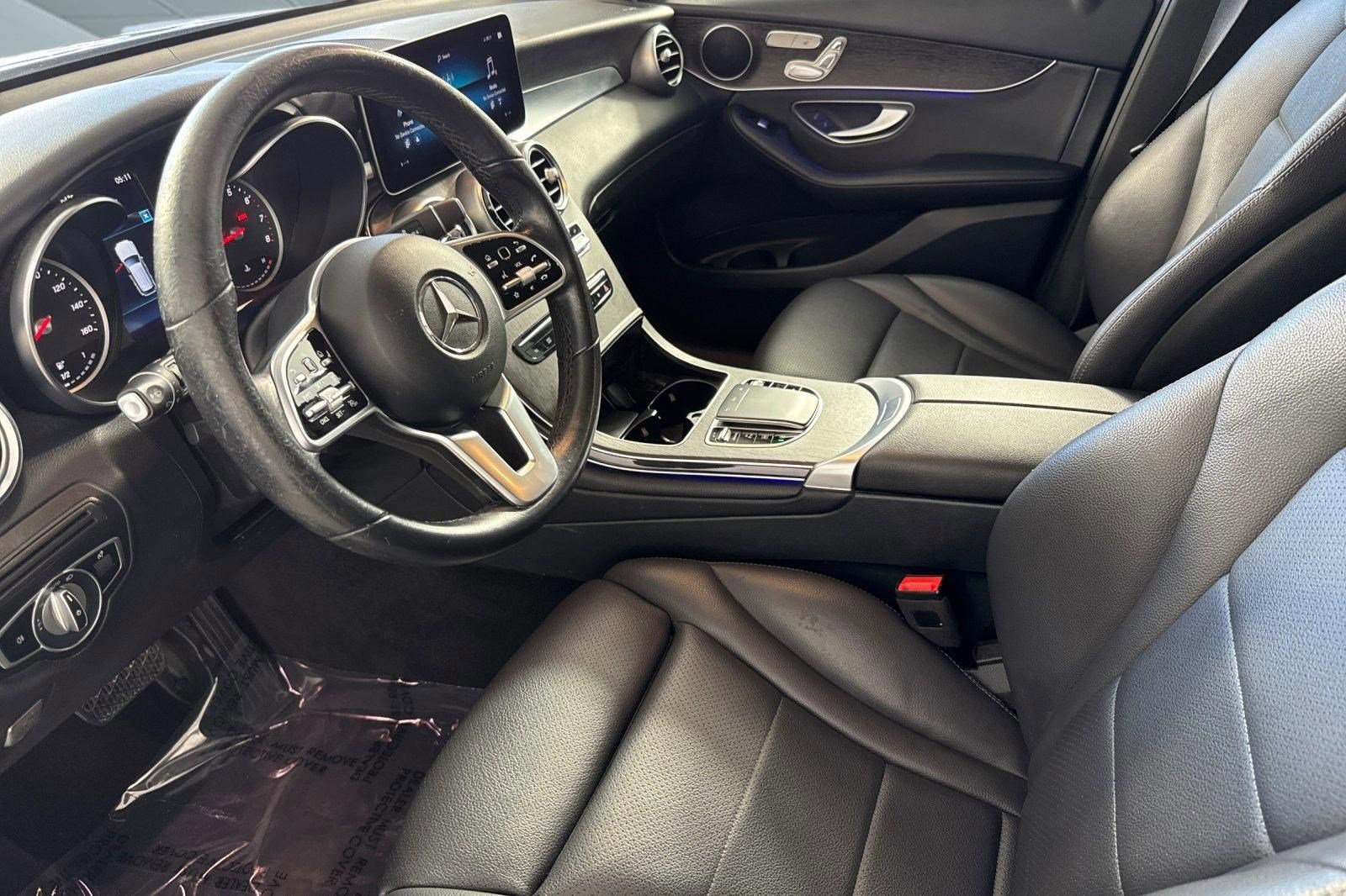 Used 2022 Mercedes-Benz GLC 300 image 4