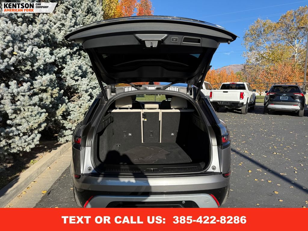 Used 2020 Land Rover Range Rover Velar R-Dynamic S image 37