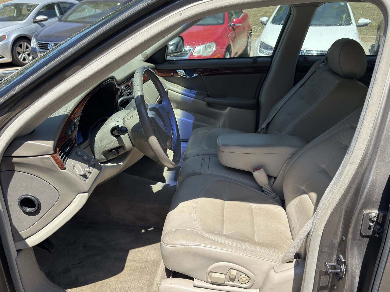 Used 2003 Cadillac De Ville w/ Comfort & Convenience Package FWD image 17