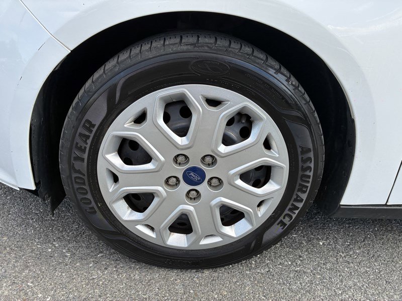 Used 2012 Ford Focus SE image 16