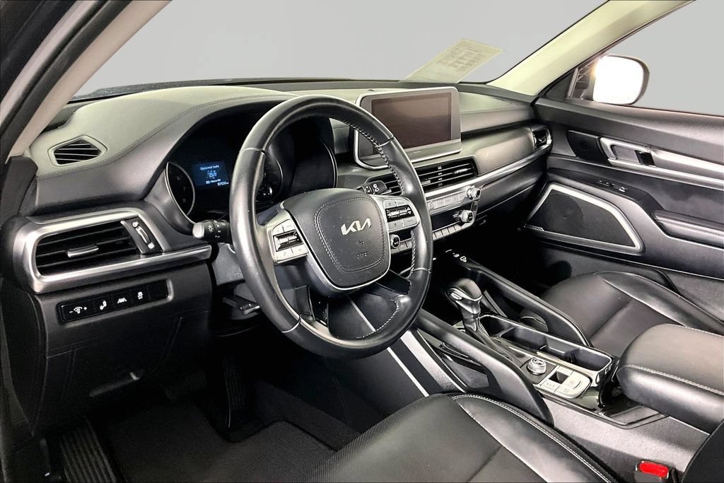 Used 2022 Kia Telluride S FWD image 16