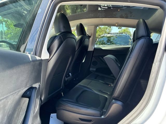 Used 2023 Tesla Model Y Long Range AWD/4WD image 13