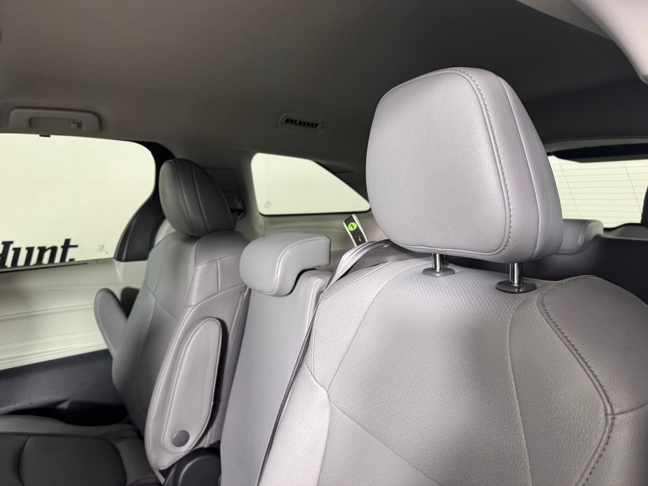 Used 2023 Toyota Sienna XLE FWD image 24
