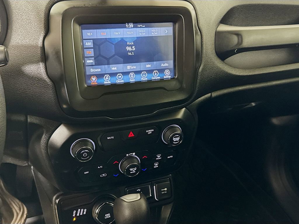 Used 2018 Jeep Renegade Sport w/ Power & Air Group AWD/4WD image 17