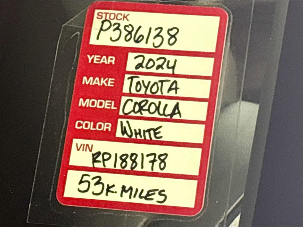Used 2024 Toyota Corolla SE image 25