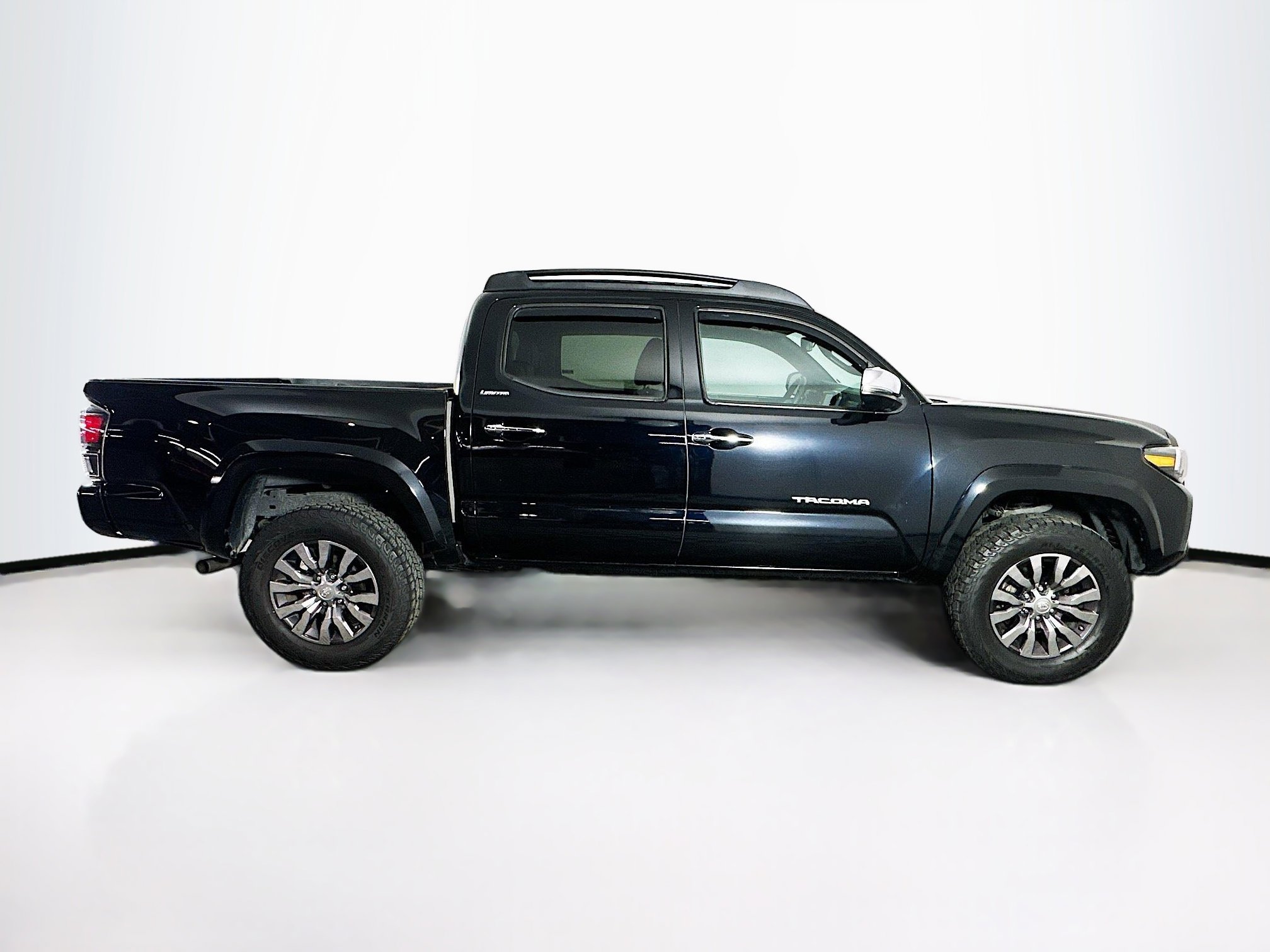 Used 2020 Toyota Tacoma Limited AWD/4WD image 10