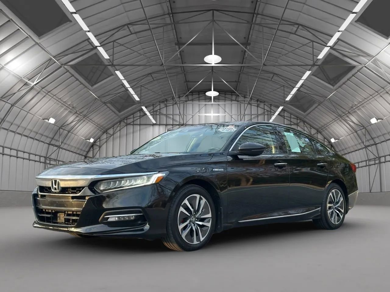 Used 2018 Honda Accord Touring image 3
