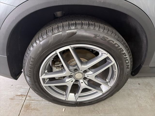 Used 2019 Mercedes-Benz GLC 300 image 25