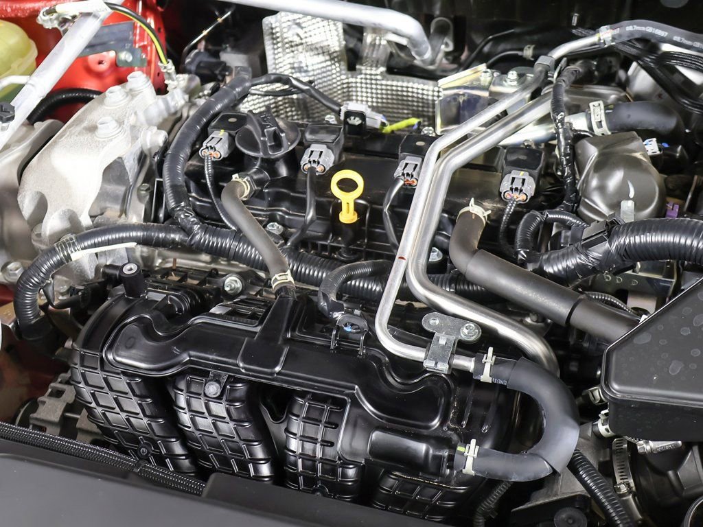 Used 2025 Mitsubishi Outlander SE image 18