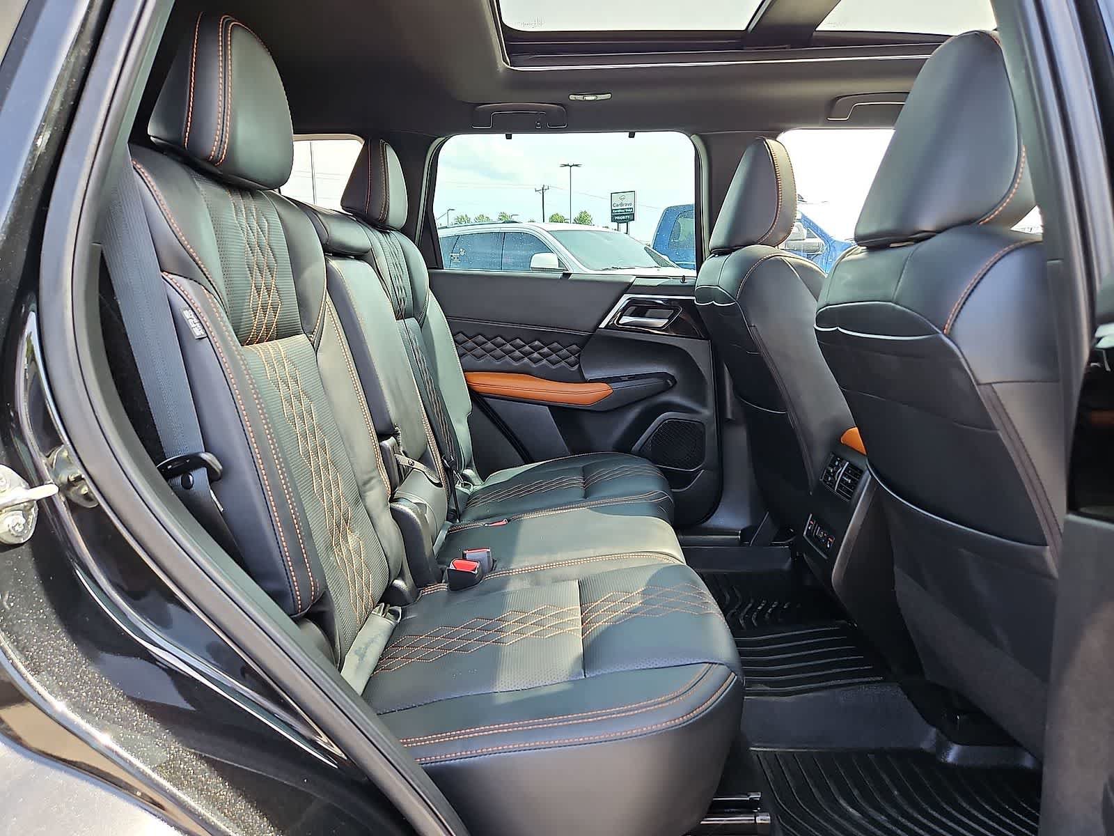 Used 2023 Mitsubishi Outlander SEL 40th Anniversary AWD/4WD image 33