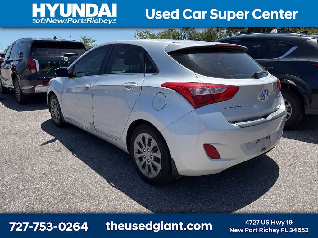 Used 2016 Hyundai Elantra GT FWD image 2