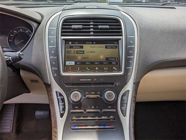 Used 2016 Lincoln MKX Reserve w/ Luxury Package image 16