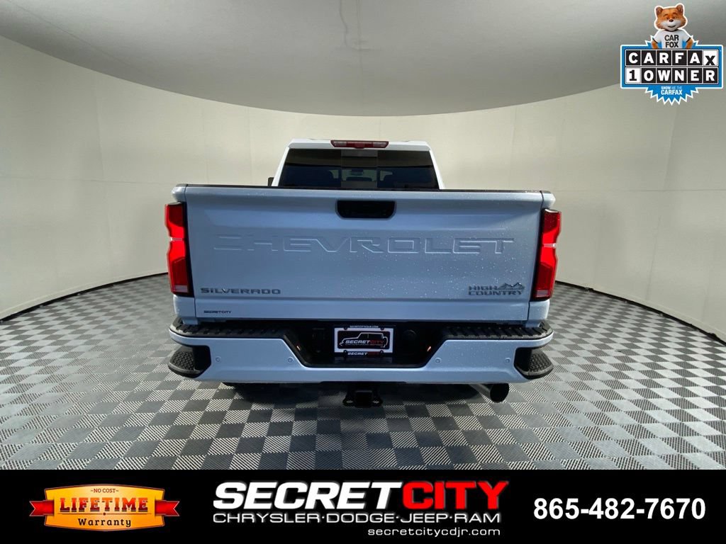 Used 2026 Chevrolet Silverado 2500 High Country w/ High Country Premium Package AWD/4WD image 6