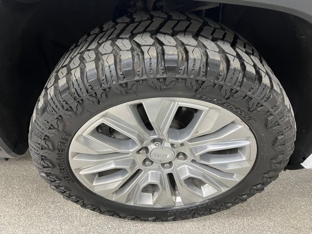 Used 2021 GMC Sierra 1500 Denali w/ Denali Ultimate Package AWD/4WD image 16
