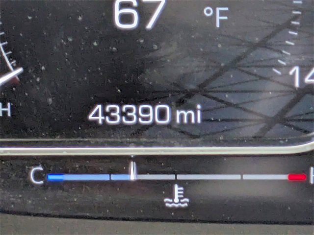 Used 2023 GMC Yukon XL AT4 w/ AT4 Premium Package image 32