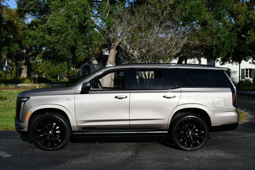 Used 2025 Cadillac Escalade Sport Platinum w/ LPO, ONYX Package image 28