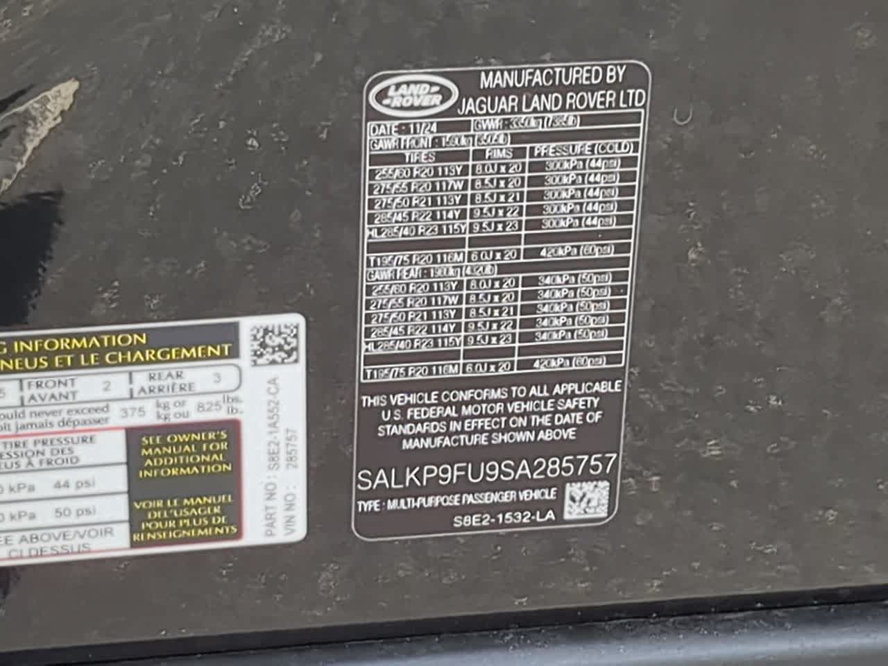 Certified 2025 Land Rover Range Rover SE AWD/4WD image 37